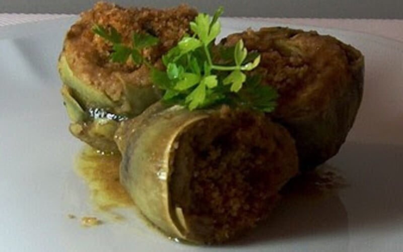 Artichauts farcis à la viande plat nutritif et savoureux
